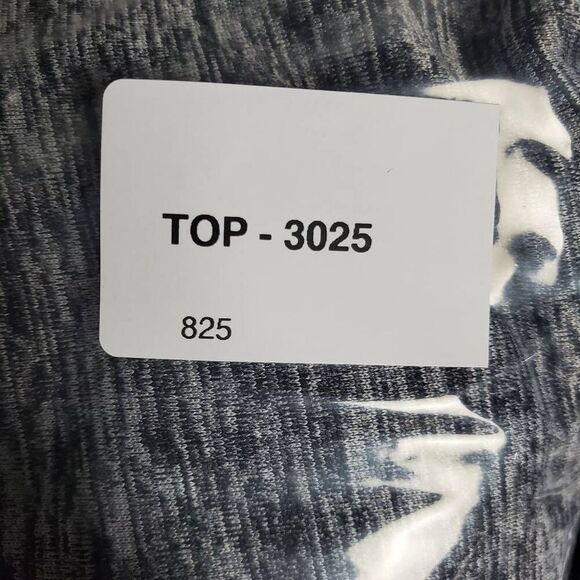 Under Armour Women’s Gray & Black Pullover Hoodie Sweatshirt Size Large - Picture 8 of 8